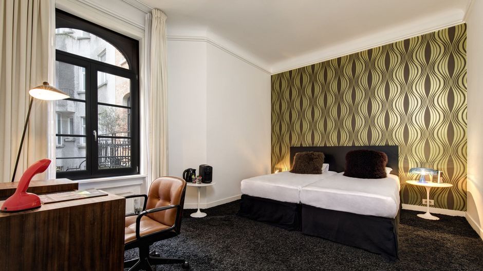 Vintage Hotel Brussels Room