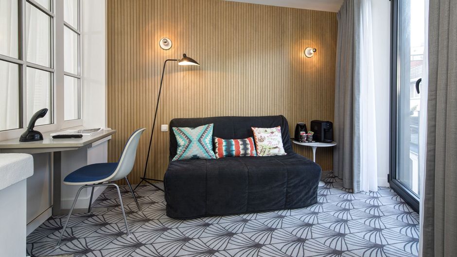 Vintage Hotel Brussels Room