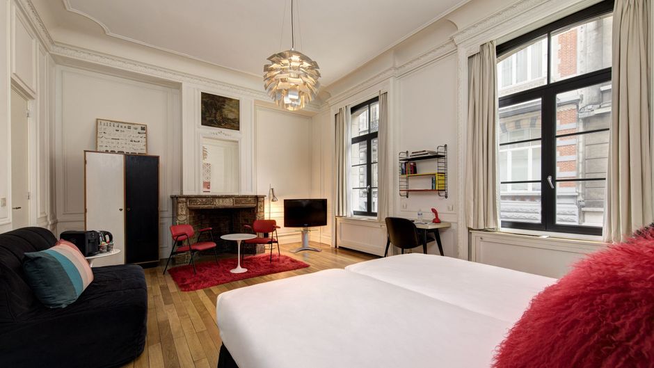 Vintage Hotel Brussels Room