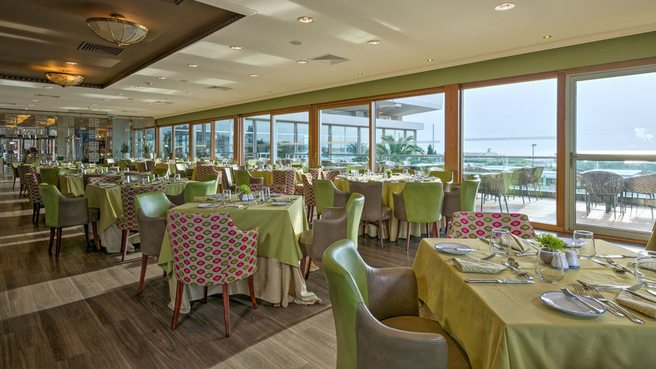 Divani Apollon Palace & Spa Restaurant