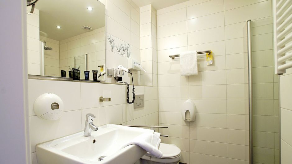 Hotel Deutsches Haus Room