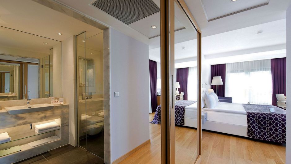 Akra V Hotel Room