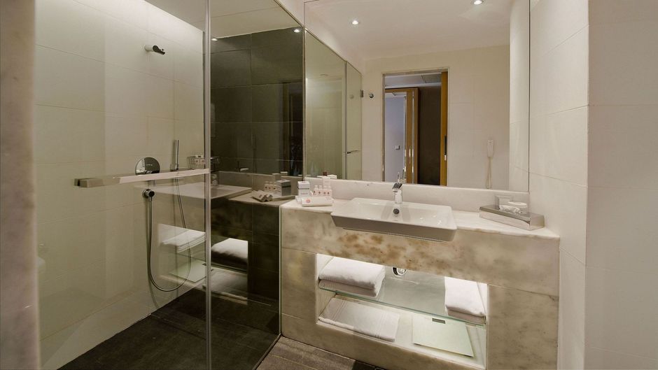 Akra V Hotel Room
