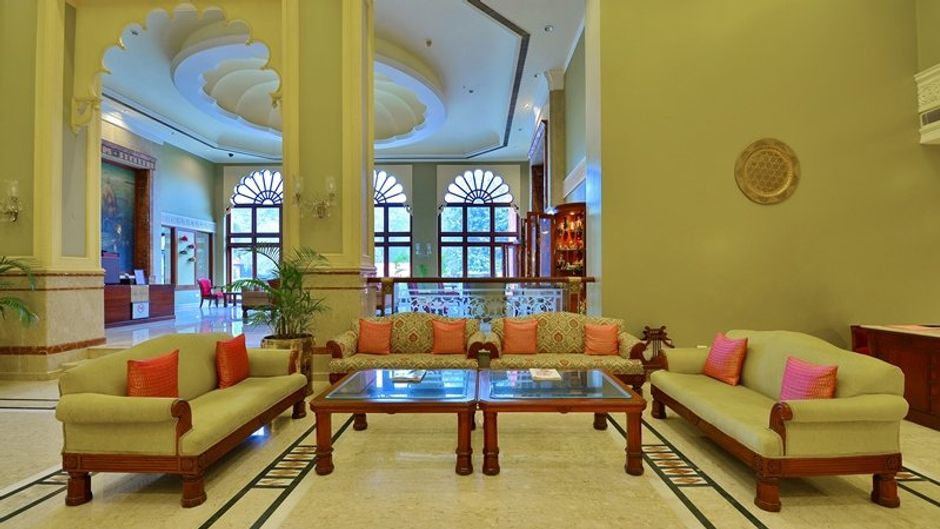 The Gateway Hotel Ganges Varanasi Lobby