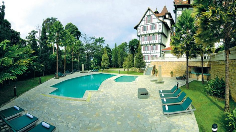 Colmar Tropicale, Berjaya Hills Pool