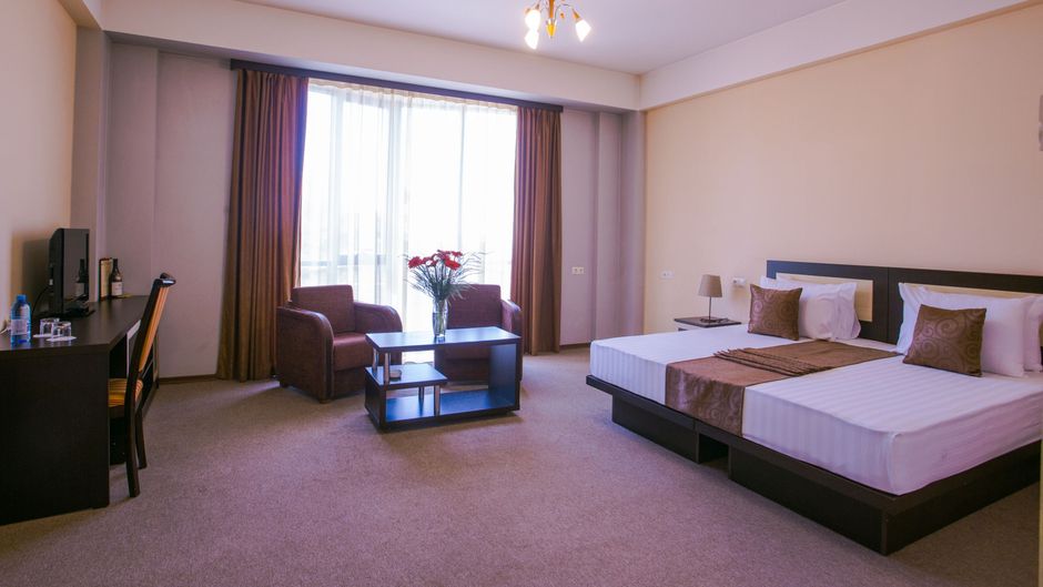 Ani Central Inn Suite