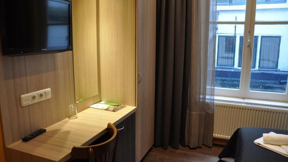City Hotel Amsterdam Hotel Room