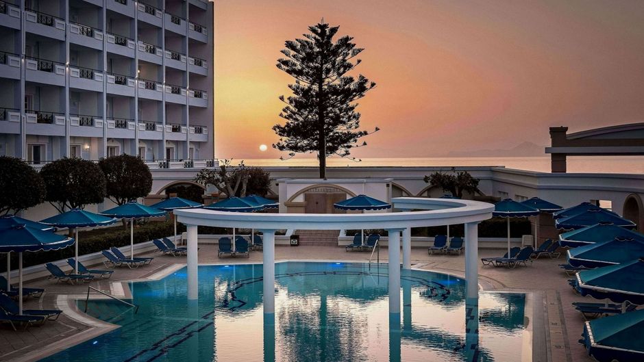 Mitsis Grand Hotel Exterior