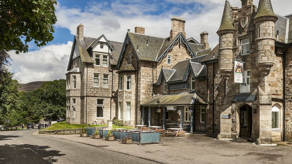 The Invercauld Arms Exterior