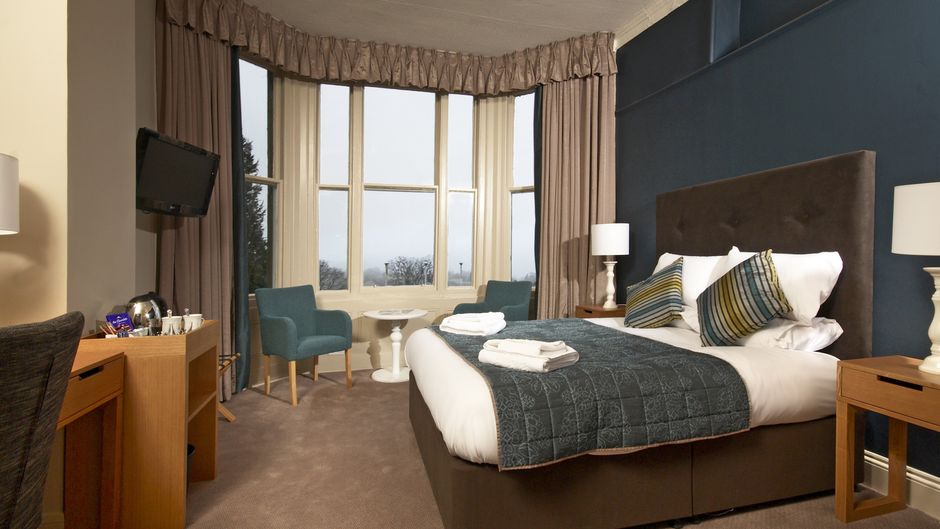 The Invercauld Arms Room