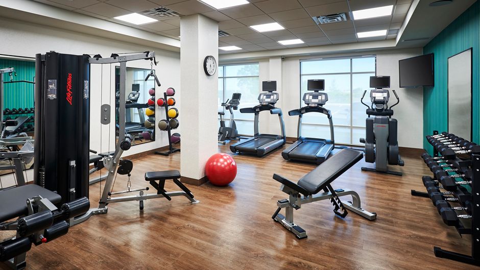 Holiday Inn Express & Suites Brantford Health Club