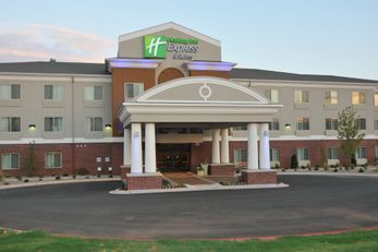 Holiday Inn Express & Suites Clinton