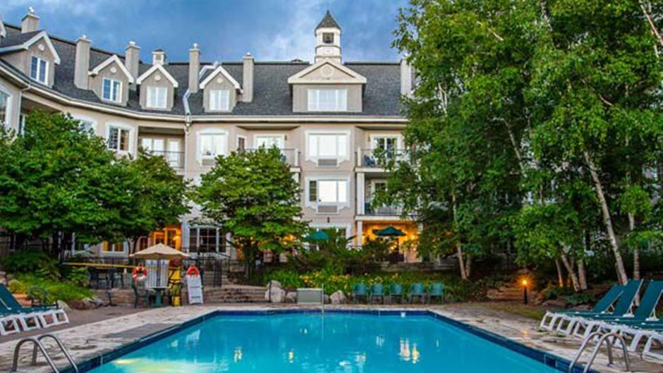 Holiday Inn Express & Suites Tremblant Pool