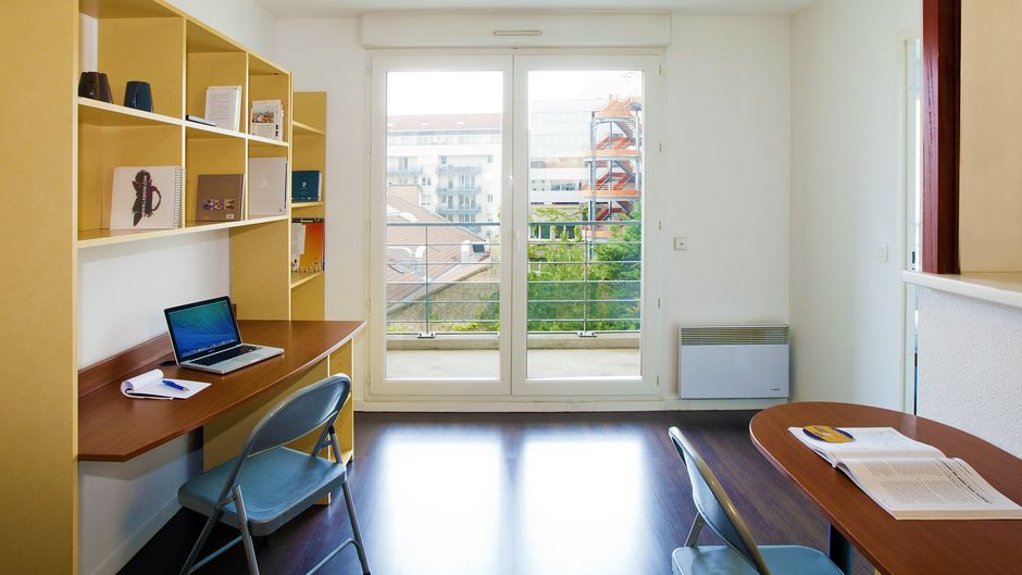 Sejours & Affaires Saint Nicolas Suite