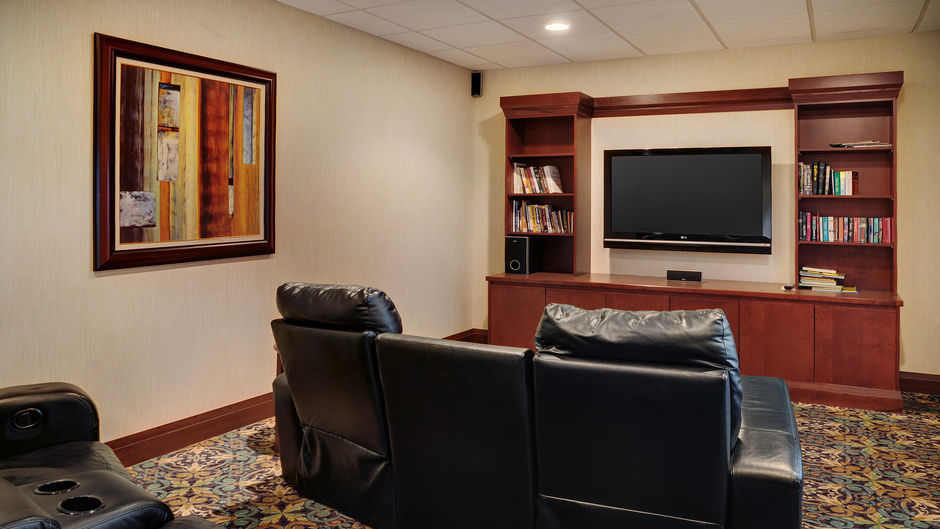 Staybridge Suites Lobby