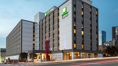 Holiday Inn Express Nashville Downtown
