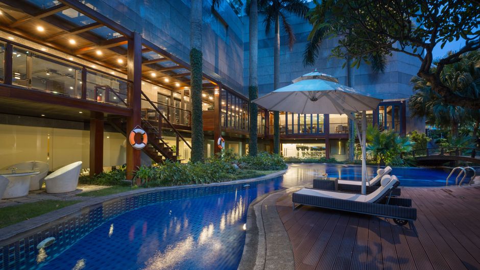 Fraser Suites Hanoi Pool
