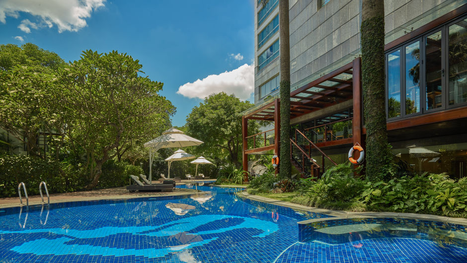 Fraser Suites Hanoi Pool