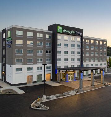 Holiday Inn Express & Stes Kelowna East