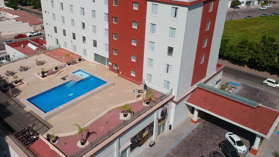 Fiesta Inn Ciudad Obregon Pool