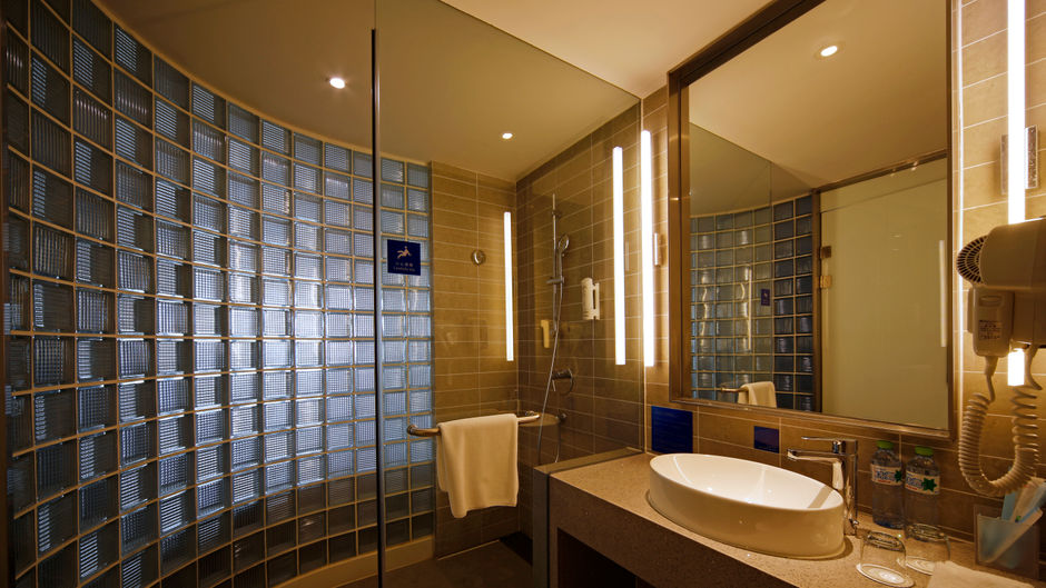 Holiday Inn Express Haikou West Coast Room