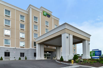 Holiday Inn Express & Stes Peekskill