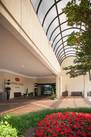 Crowne Plaza Hickory I-40