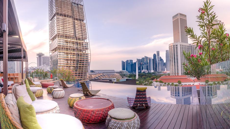 Naumi Hotel Singapore Pool