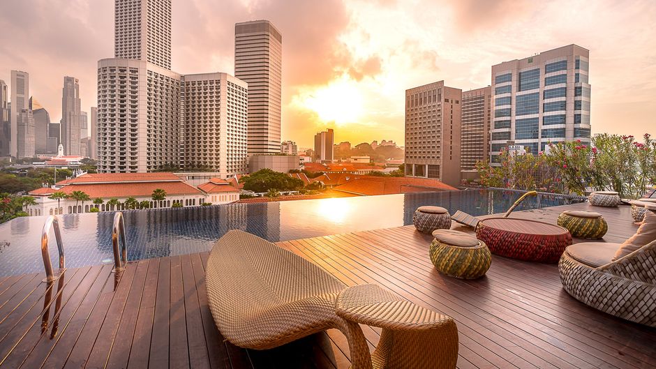 Naumi Hotel Singapore Pool