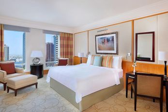 Ritz-Carlton Executive Residences, Dubai