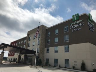 Holiday Inn Express & Suites-Medical Ctr