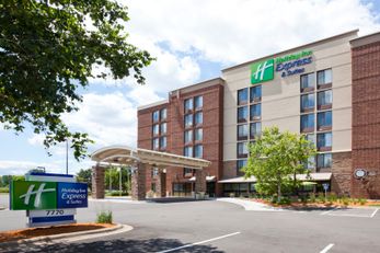 Holiday Inn Express & Stes Bloomington W