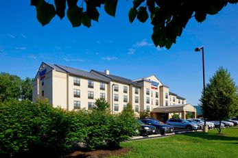 Fairfield Inn & Suites Cumberland
