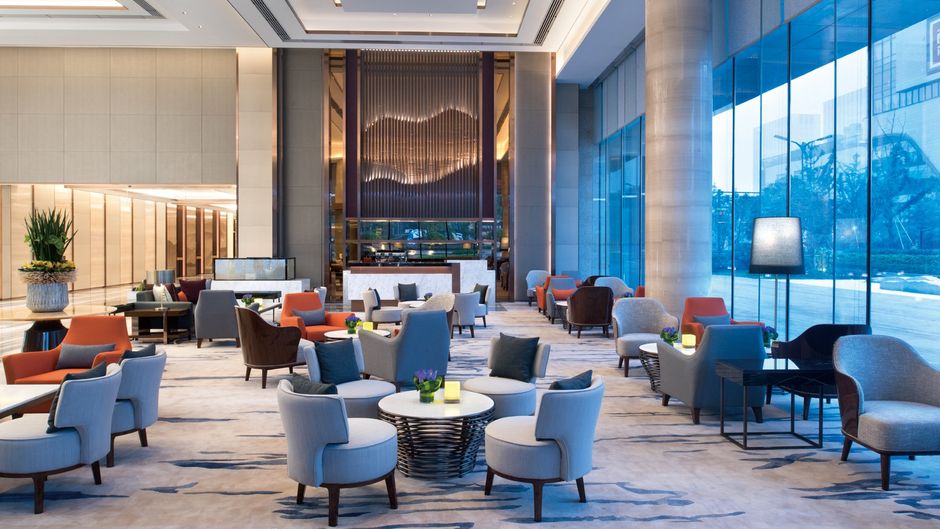 Crowne Plaza HEDA Lobby