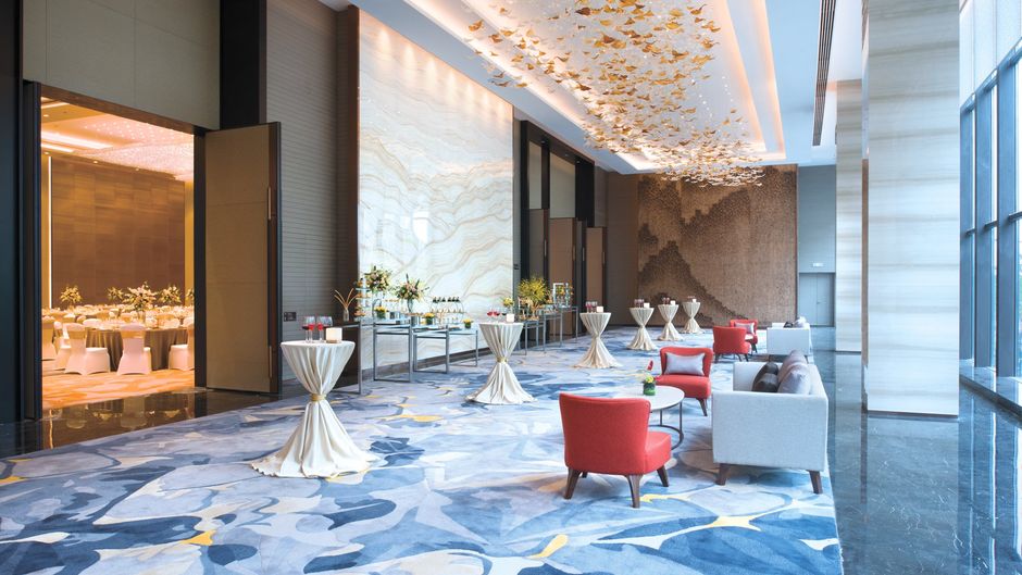 Crowne Plaza HEDA Restaurant