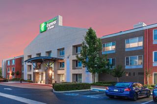 Holiday Inn Express