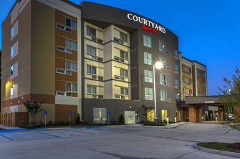 Courtyard Hammond