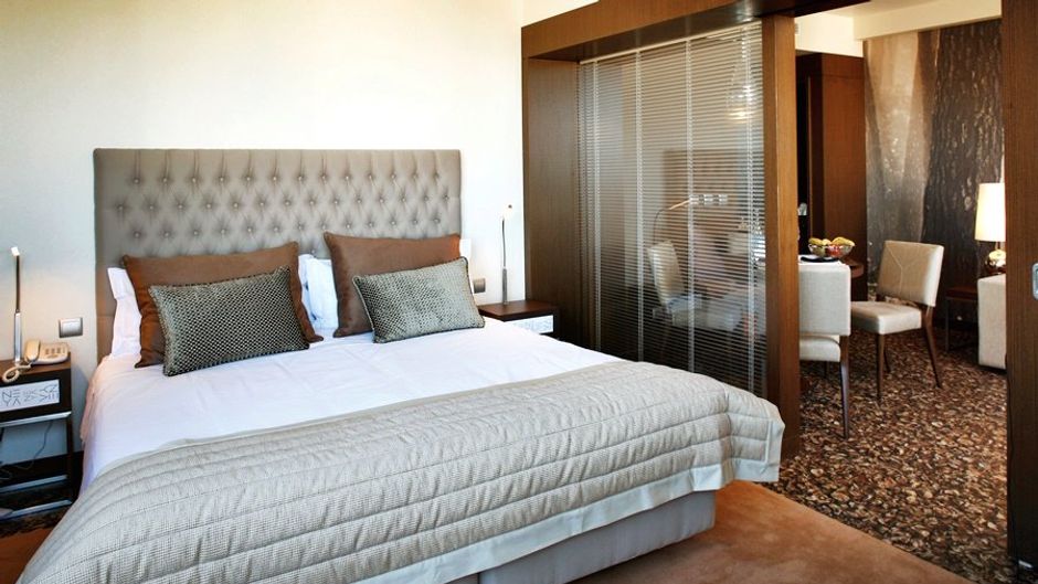 Neya Lisboa Hotel Room