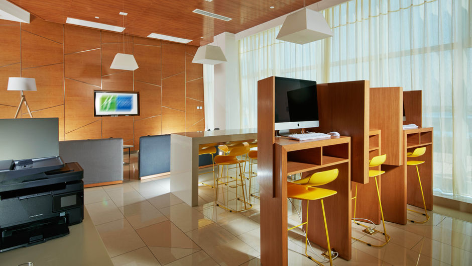 Holiday Inn Express Handan East Pool