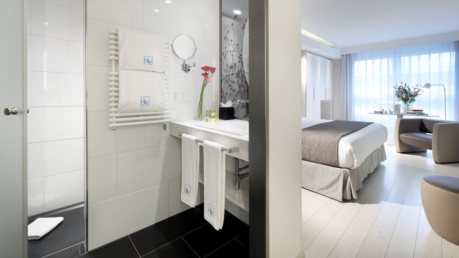 Eurostars Book Hotel Room