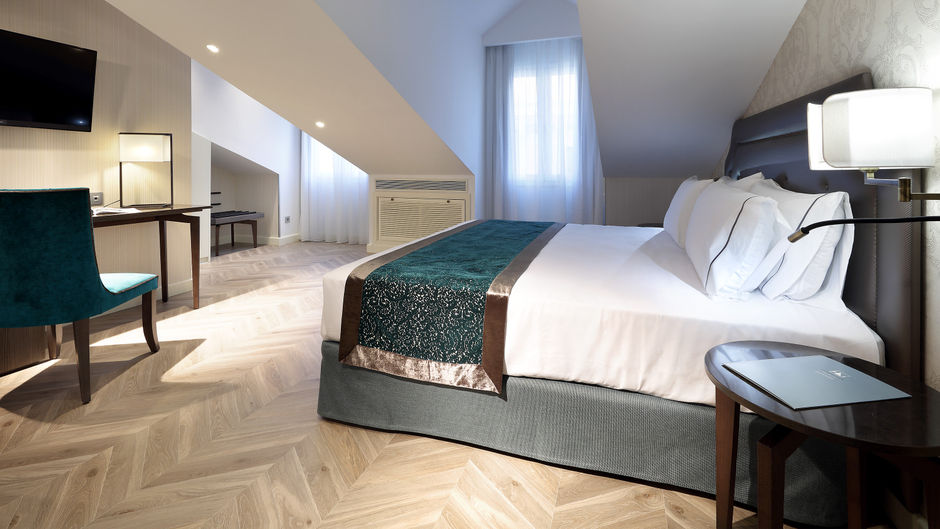Eurostars Casa de la Lirica Room