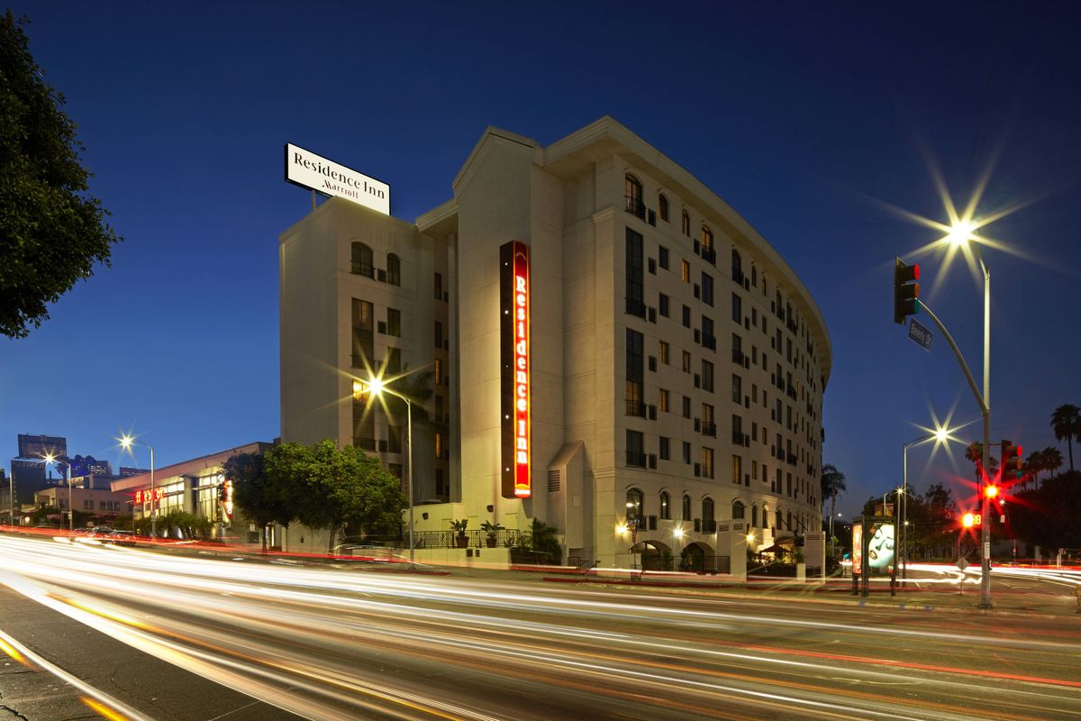 Beverly Hills Hotels: 228 Cheap Beverly Hills Hotel Deals, California