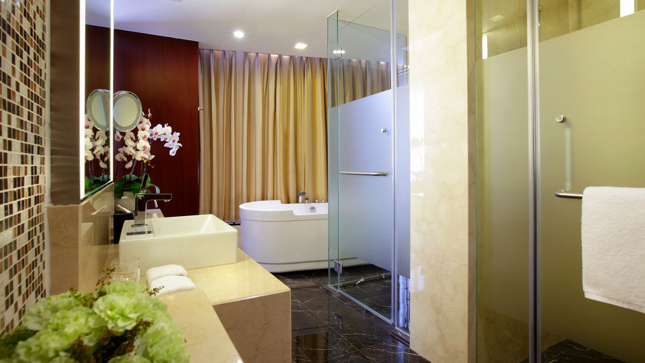 Crowne Plaza Hotel Yantai Sea View Room
