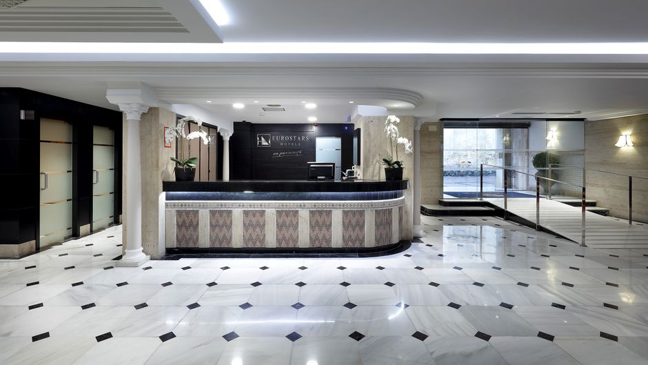Eurostars Conquistador Lobby