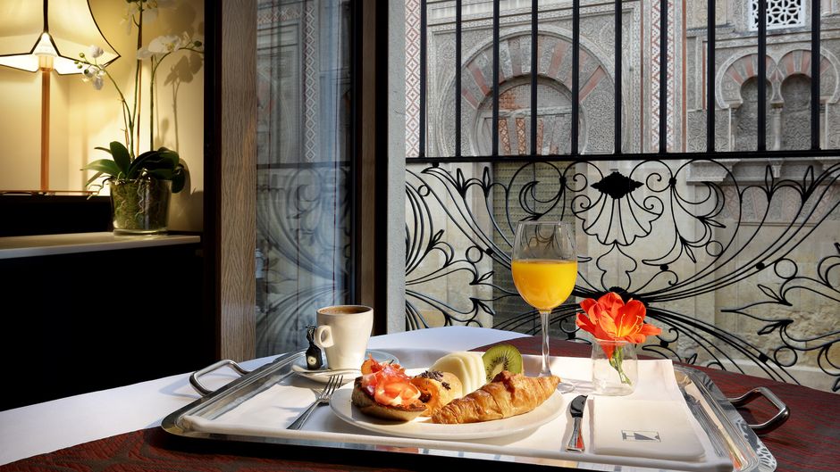 Eurostars Conquistador Room