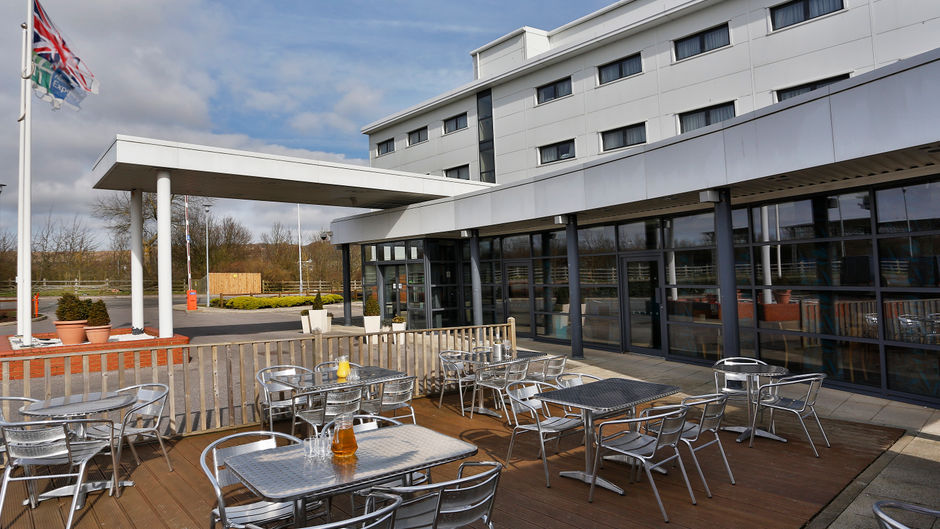 Holiday Inn Express Channel Tunnel Exterior