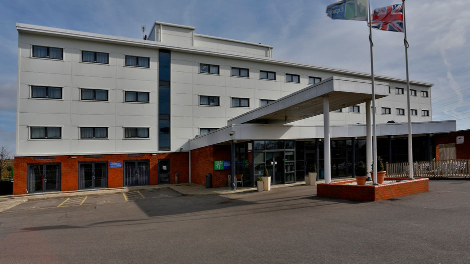 Holiday Inn Express Channel Tunnel Exterior
