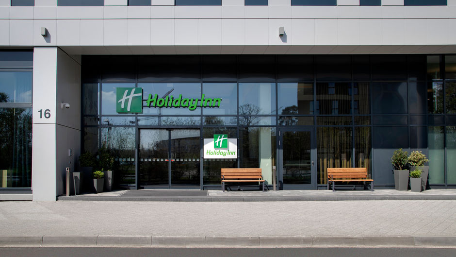 Holiday Inn Frankfurt Airport Exterior