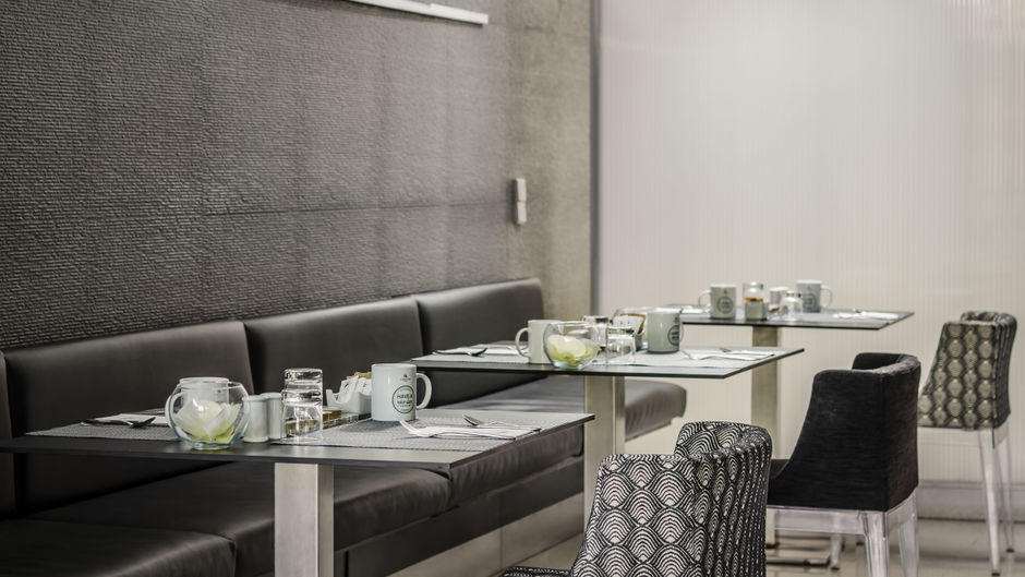 Ikonik Angli Restaurant