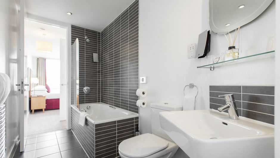 Premier Suites Liverpool Room